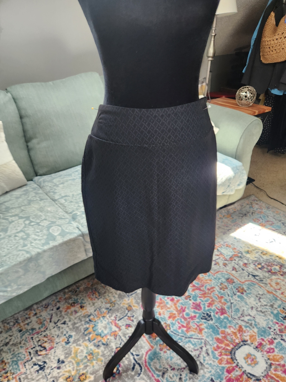 Margaret M Black Textured Mii Skirt Large Great Condition